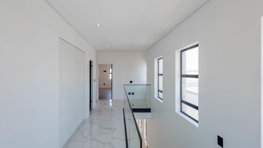 3 Bedroom Property for Sale in Sandown Western Cape